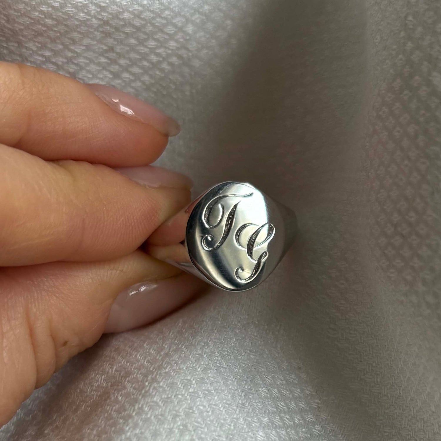 Platinum vs Gold Jewellery