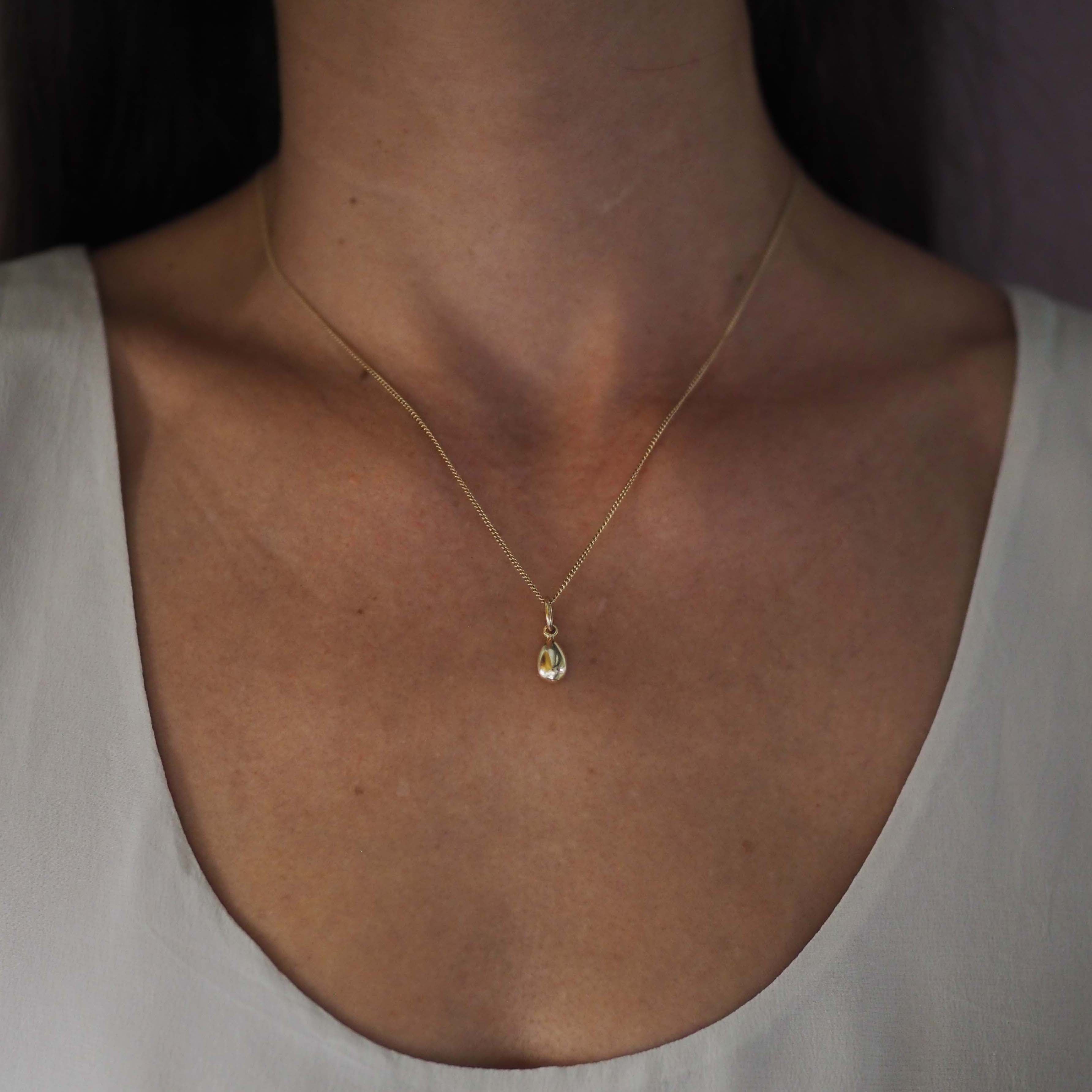 Teardrop Necklace in Solid Gold