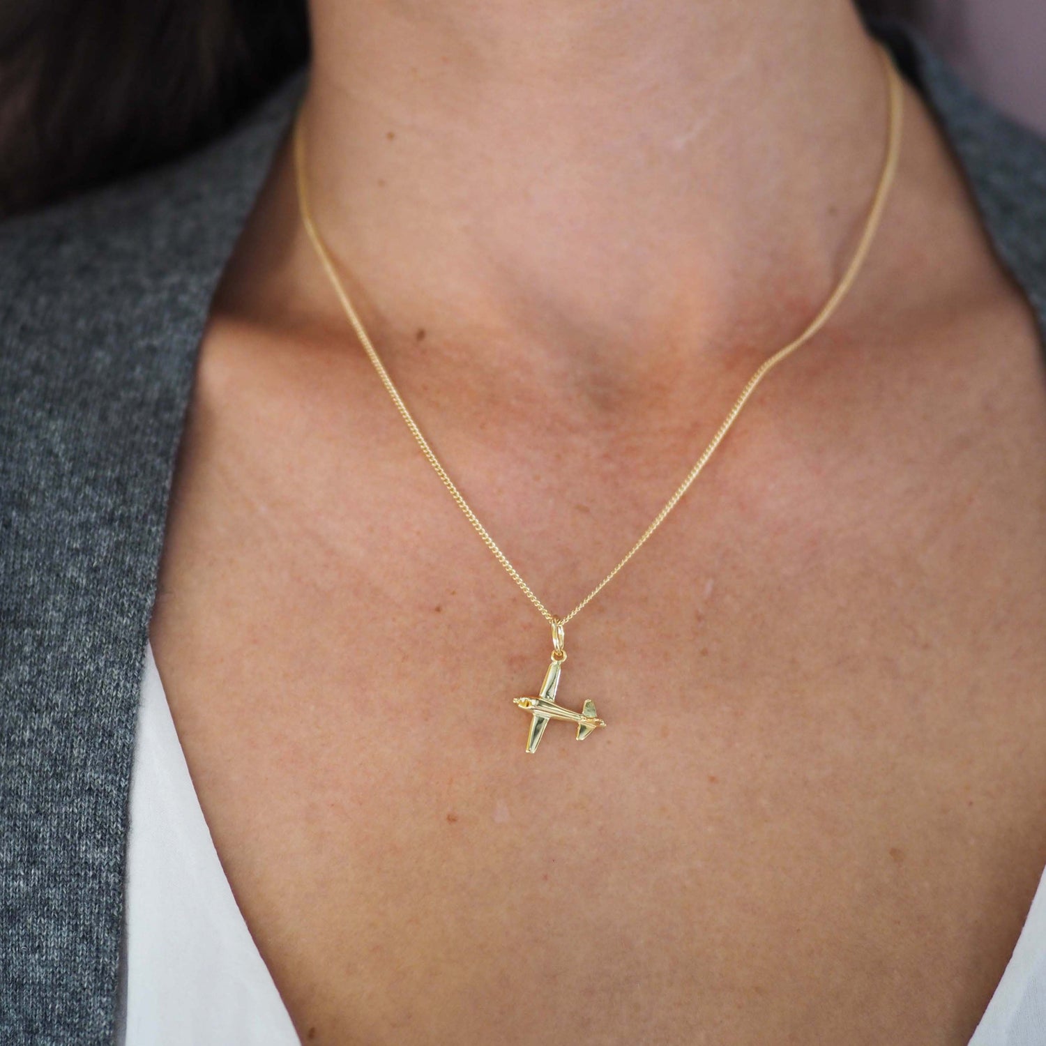 Aeroplane Necklace in 18ct Solid Gold, available in Yellow, White, and Rose Gold – Unique and Elegant Aviation-Inspired Jewellery.