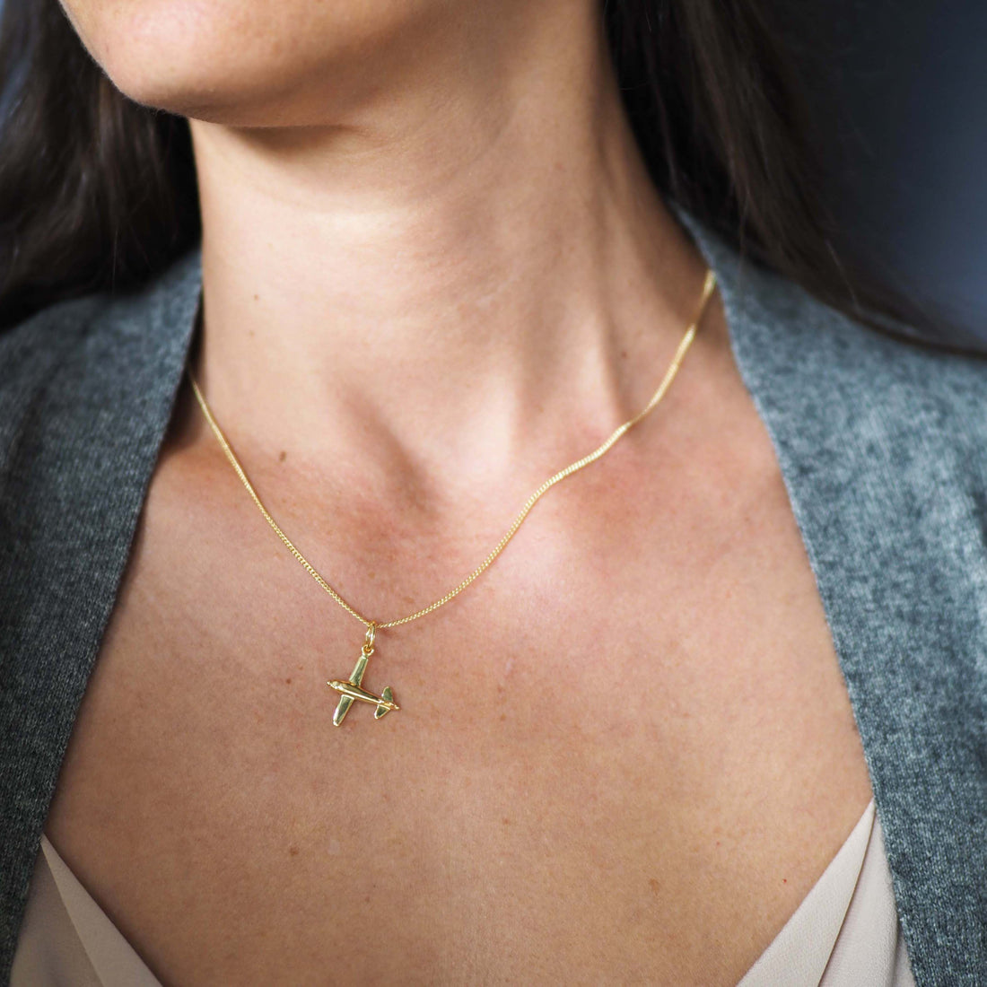 Aeroplane Necklace in 18ct Solid Gold, available in Yellow, White, and Rose Gold – Unique and Elegant Aviation-Inspired Jewellery.