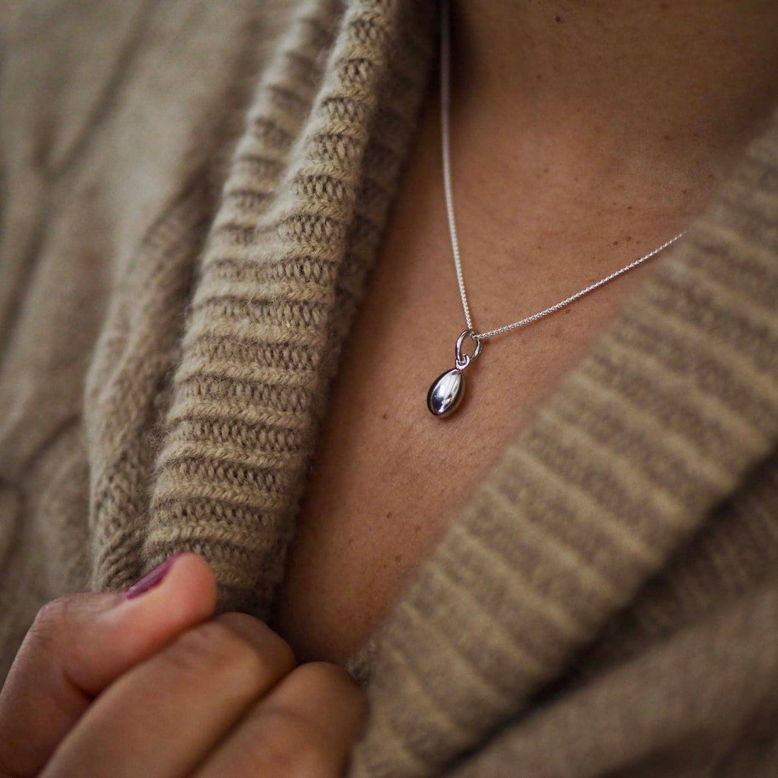 Teardrop Necklace in Silver or Gold Vermeil