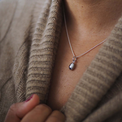 Teardrop Necklace in Silver or Gold Vermeil