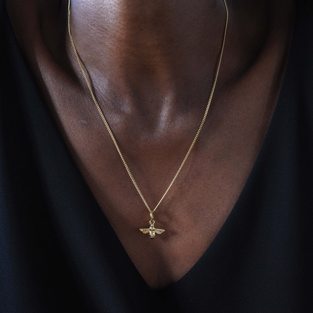 Bee necklace in 18ct solid gold, handmade in London, front view